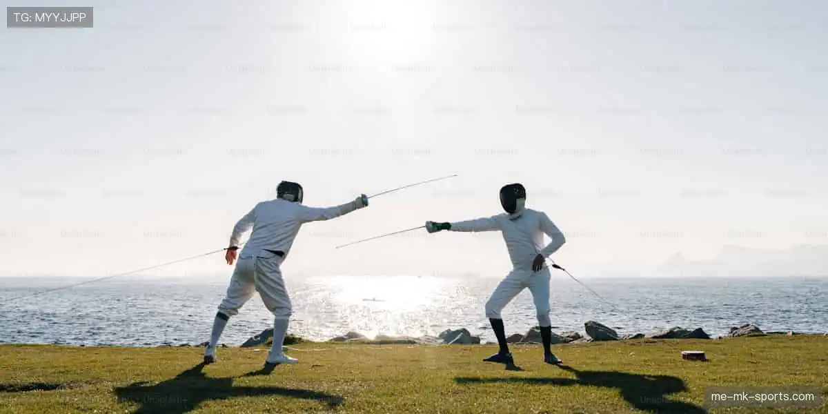 🏆 冠军同款,把荣耀穿在身上!